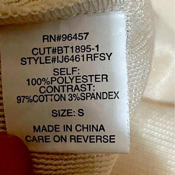 Women’s fuzzy pullover sweater size small - Picture 8 of 9